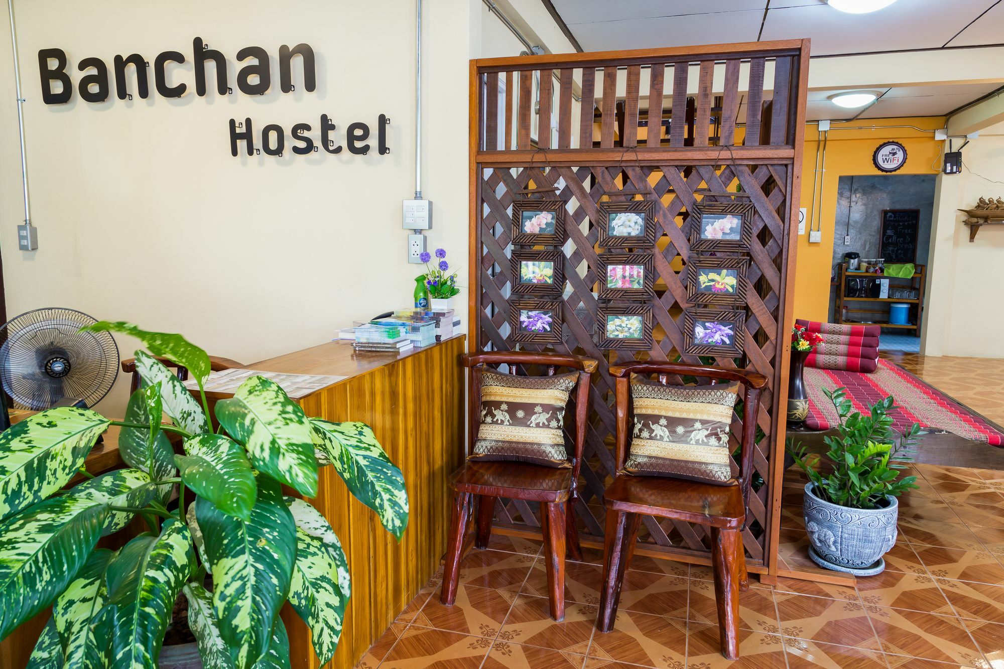 Banchan Hostel Phra Nakhon Si Ayutthaya Exterior foto